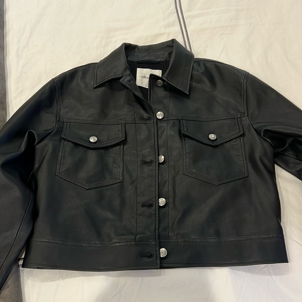 Women’s xs Aritzia sold out Wilfred faux leather jacket used